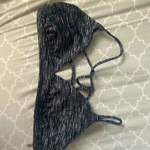 Victoria’s Secret Cross-Strap Sports Bra